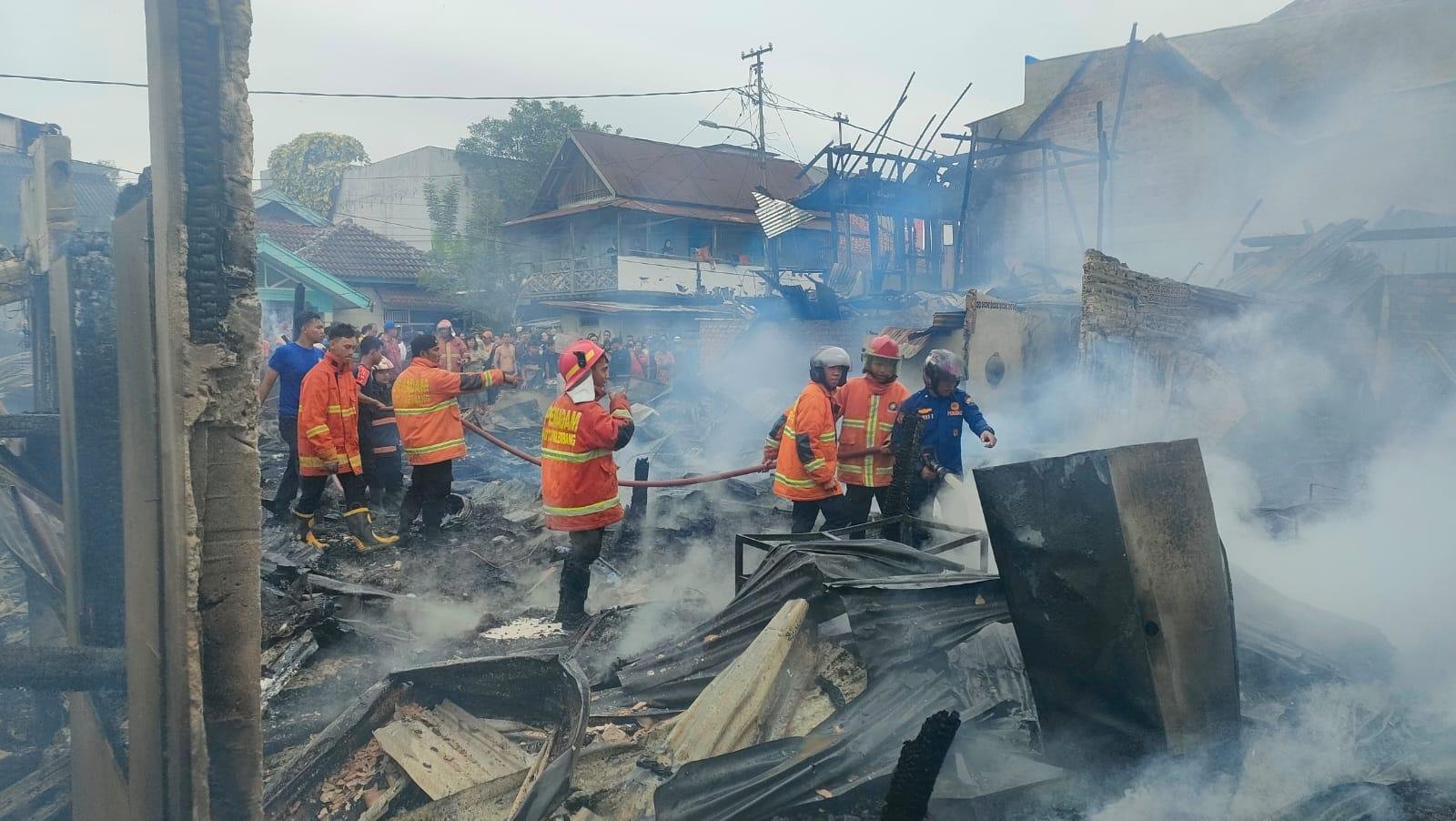 Kebakaran 8 Ulu Palembang,Puluhan Keluarga Kehilangan Rumah
