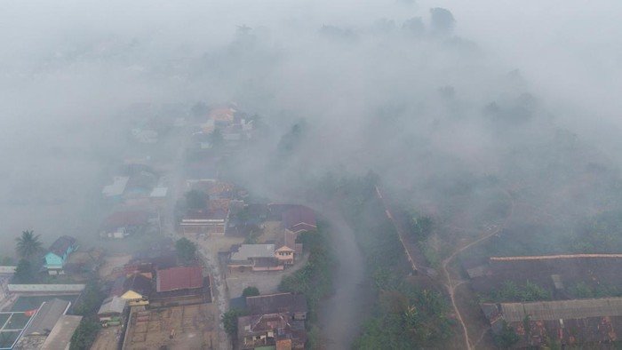 Kabut Asap Selimuti Sumsel, Karhutla Jadi Sorotan