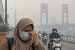 Kabut Asap Bisa Picu Iritasi Mata