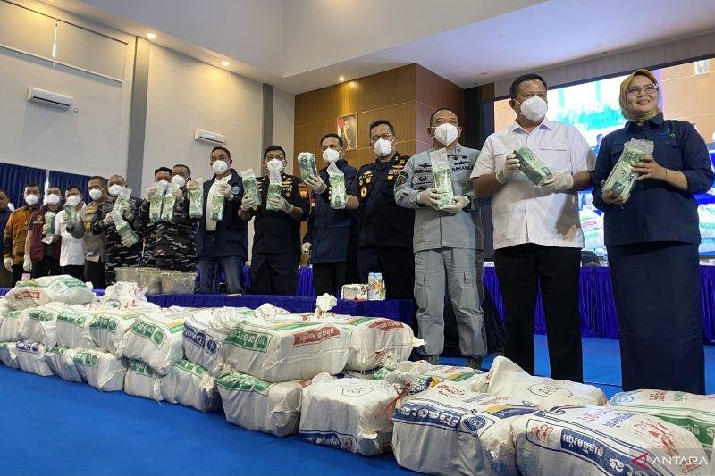 Polisi Ungkap Kasus Kapal Tanker Pembawa 1 Ton Ketamin