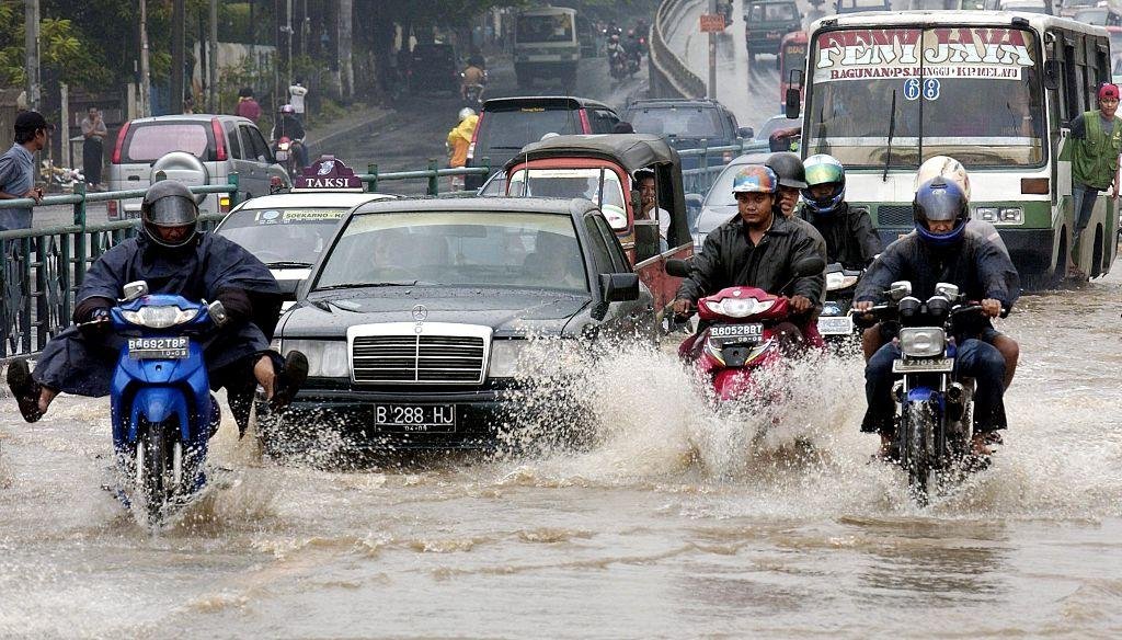 Waspada Hujan Lebat! Puluhan, Provinsi Masuk Peringatan BMKG